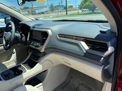 Used 2023 GMC Acadia Denali AWD/4WD image 32