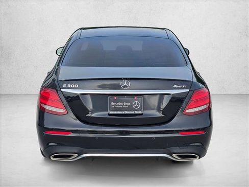 Used 2017 Mercedes-Benz E 300 4MATIC image 6