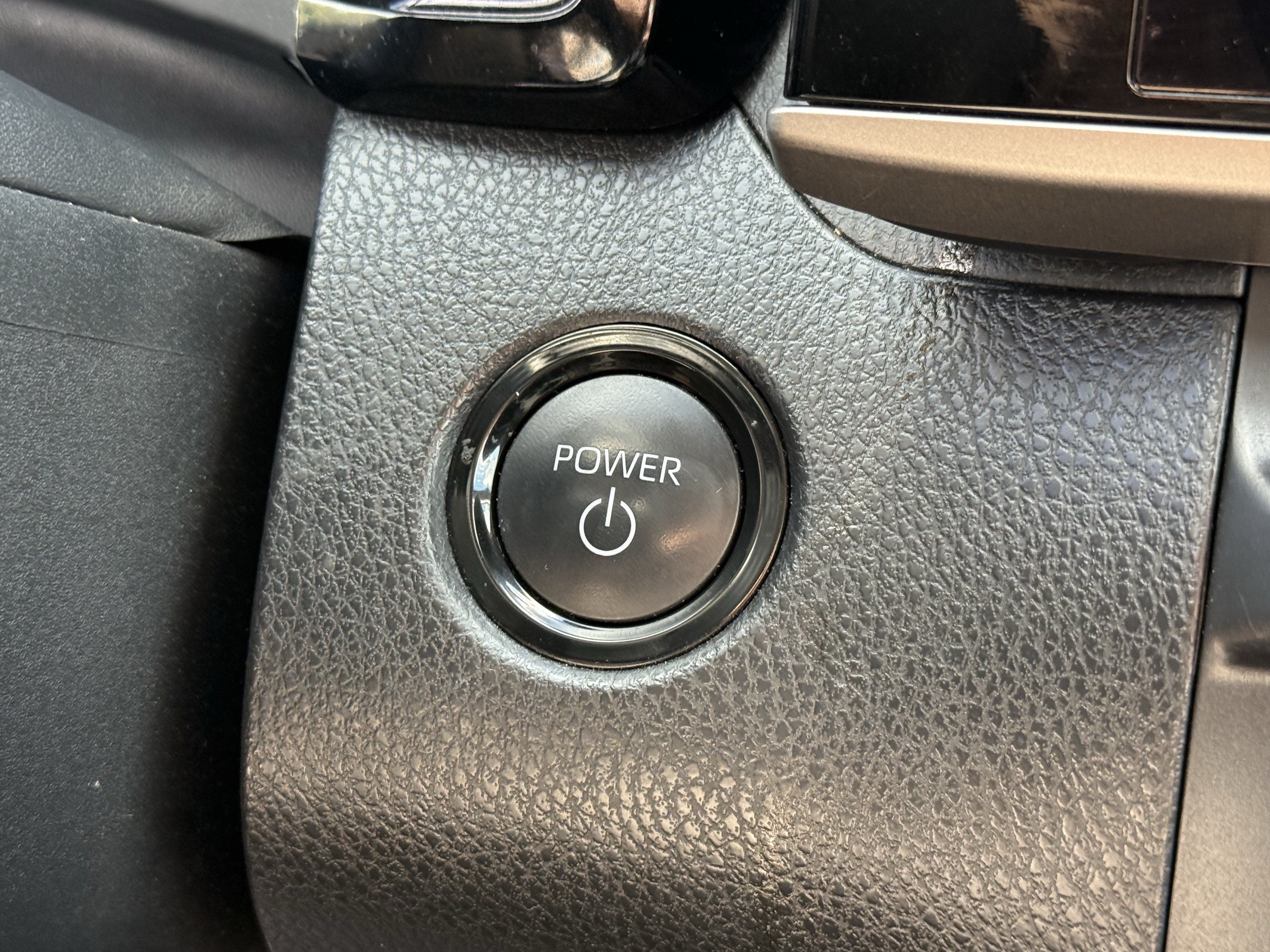 Used 2025 Toyota Camry XLE FWD image 25