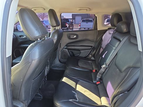 Used 2018 Jeep Compass Latitude w/ Popular Equipment Group image 9