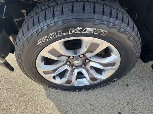 Used 2021 RAM 1500 Limited w/ Off Road Group image 5