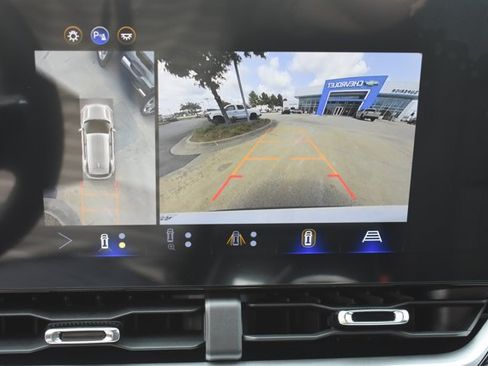 New 2026 Chevrolet Equinox LT w/ Safety and Technology Package FWD image 23