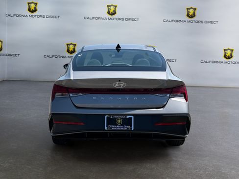 Used 2025 Hyundai Elantra SEL FWD image 4