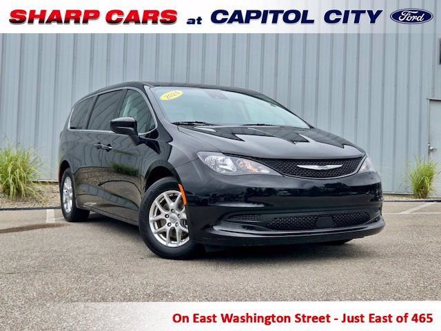 Used 2024 Chrysler Voyager LX FWD image 1
