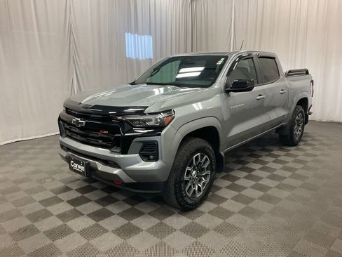 Used 2023 Chevrolet Colorado Z71 w/ Z71 Convenience Package 2 image 4