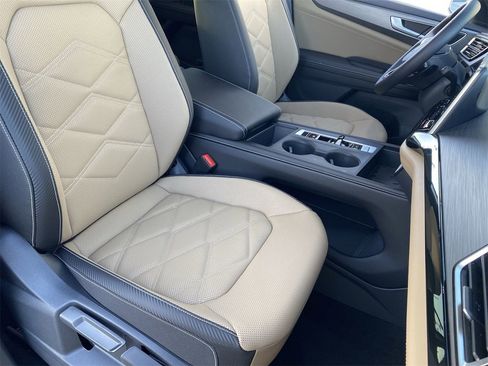 New 2026 Volkswagen Atlas Cross Sport SE image 8