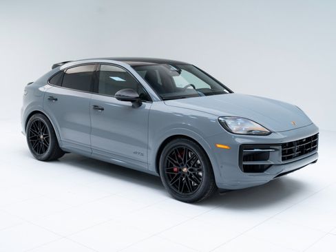 New 2026 Porsche Cayenne GTS image 7
