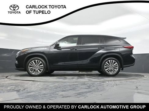 Used 2023 Toyota Highlander Platinum image 49