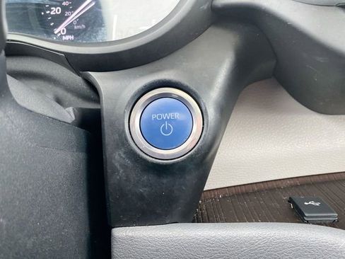 Used 2022 Toyota Sienna XLE w/ XLE Plus Package image 16