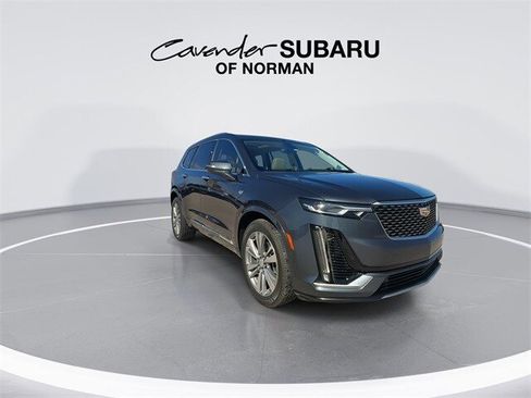 Used 2020 Cadillac XT6 Premium Luxury image 2