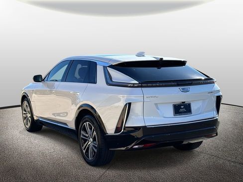 New 2025 Cadillac Lyriq Luxury image 4