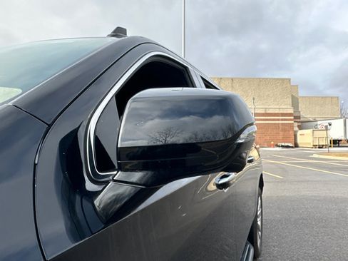 Used 2023 Cadillac Escalade ESV Premium Luxury image 12