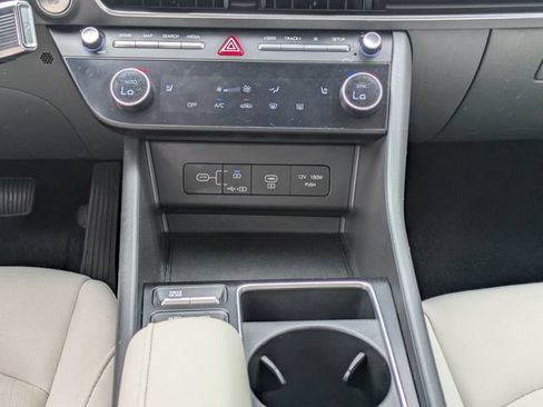 Used 2025 Hyundai Sonata SEL FWD image 19