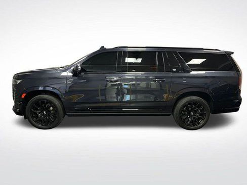 Used 2023 Cadillac Escalade ESV Sport Platinum w/ LPO, ONYX Package AWD/4WD image 34