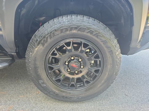 Used 2025 Toyota 4Runner TRD Off-Road Premium w/ Tow Technology Package AWD/4WD image 35