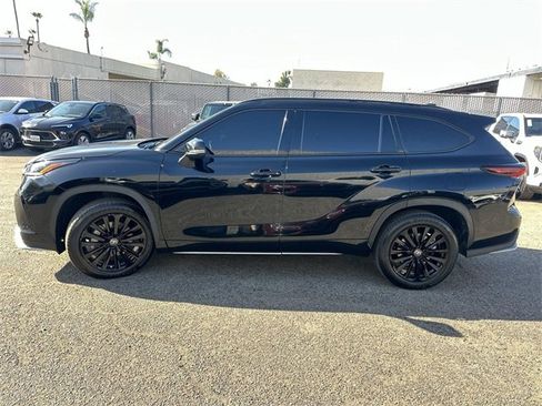 Used 2024 Toyota Highlander XSE image 7