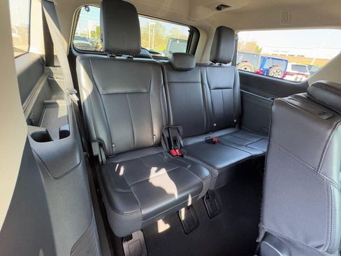 Used 2024 Ford Expedition Max XLT AWD/4WD image 12