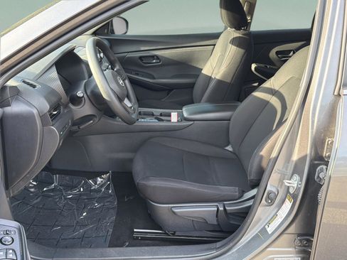 Used 2024 Nissan Sentra S image 29