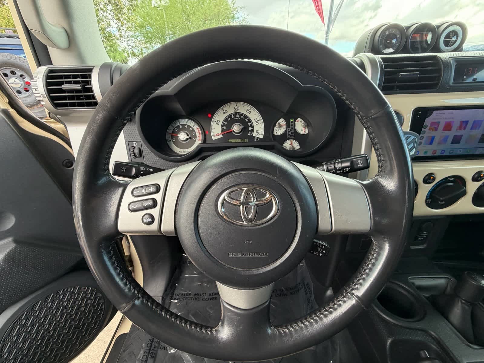 Used 2010 Toyota FJ Cruiser 4WD image 12