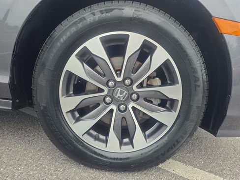 Used 2024 Honda Odyssey EX-L image 9