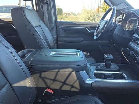 Used 2022 Chevrolet Silverado 1500 High Country w/ High Country Premium Package image 7