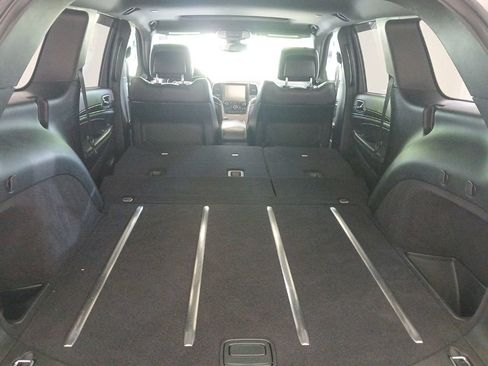 Used 2017 Jeep Grand Cherokee Limited AWD/4WD image 10