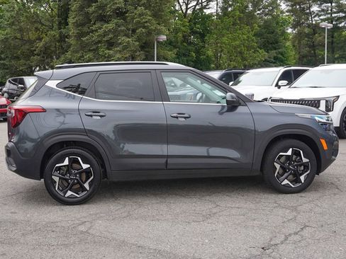 Used 2024 Kia Seltos EX AWD/4WD image 18