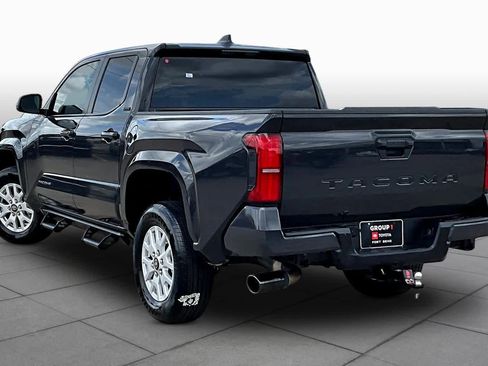 Used 2025 Toyota Tacoma SR5 image 12
