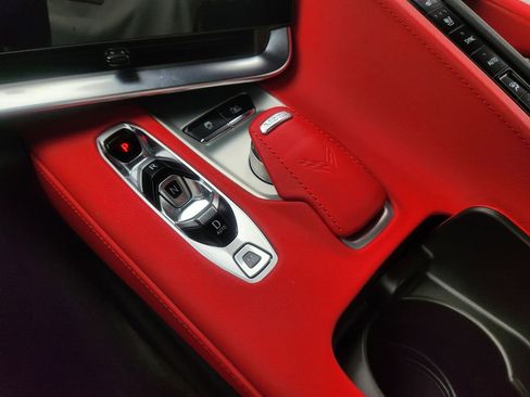 Used 2024 Chevrolet Corvette Stingray Preferred Conv w/ Z51 Performance Package RWD image 25