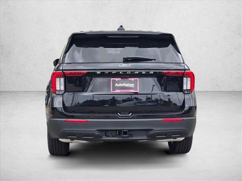 New 2026 Ford Explorer Active RWD image 9