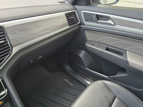 Used 2022 Volkswagen Atlas Cross Sport SE w/ Panoramic Sunroof Package AWD/4WD image 30