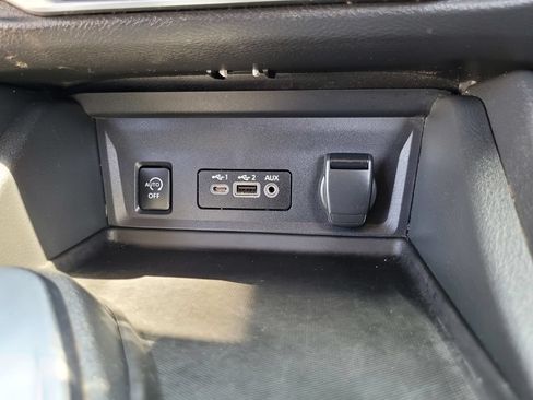 Used 2025 Nissan Sentra SV FWD image 22