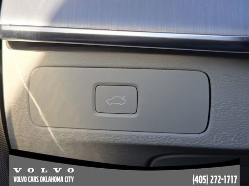 Certified 2024 Volvo XC90 B5 Core image 21