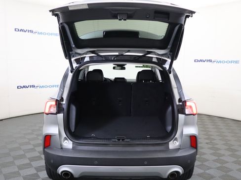 Used 2021 Ford Escape Titanium image 8