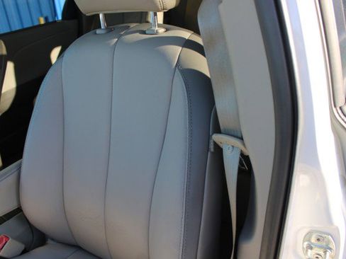 Used 2014 Toyota Sienna Limited w/ Limited Premium Package image 24