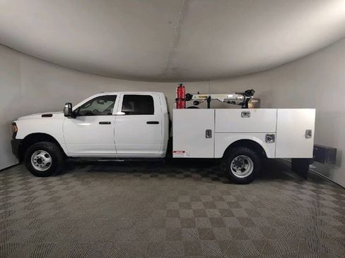 Used 2024 RAM 3500 Tradesman AWD/4WD image 4