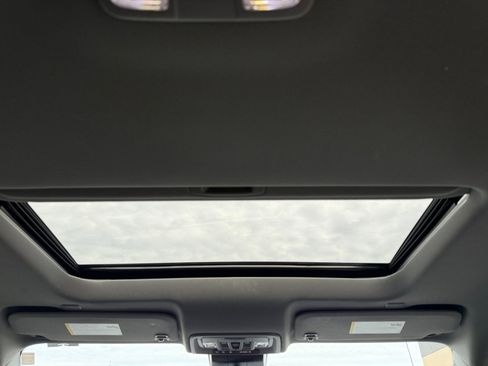 Used 2023 Chevrolet Silverado 1500 LTZ w/ LTZ Premium Package image 33