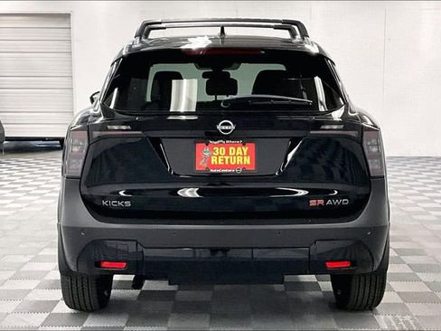 New 2026 Nissan Kicks SR w/ SR Premium Package image 5