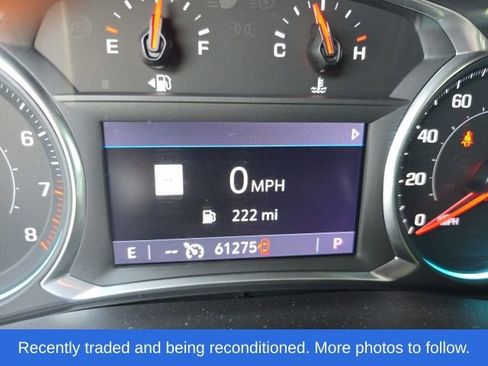Used 2021 Chevrolet Traverse Premier FWD image 2
