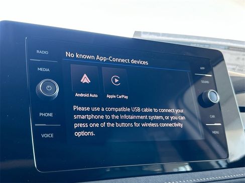 New 2026 Volkswagen Taos SE image 27