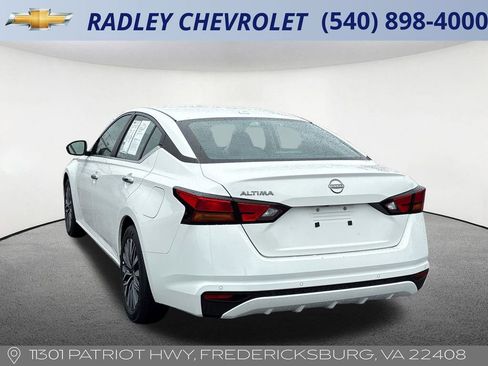 Used 2025 Nissan Altima 2.5 SV FWD image 17
