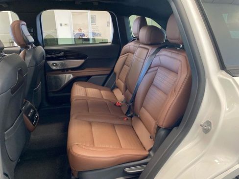 New 2026 Lincoln Nautilus Reserve image 9