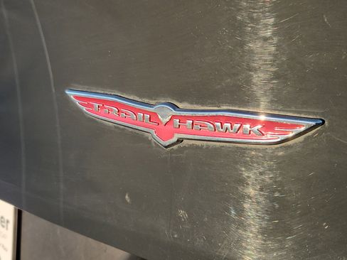 Used 2016 Jeep Cherokee Trailhawk w/ Cold Weather Group image 25