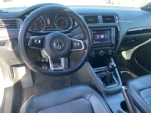 Used 2016 Volkswagen Jetta GLI SE FWD image 11
