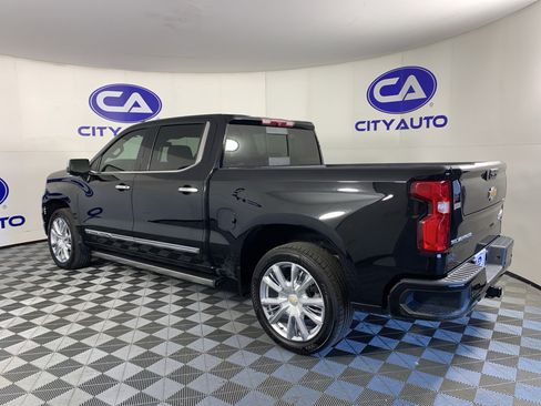 Used 2023 Chevrolet Silverado 1500 High Country w/ High Country Premium Package image 5