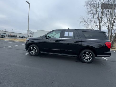Used 2024 Ford Expedition Max XLT image 6