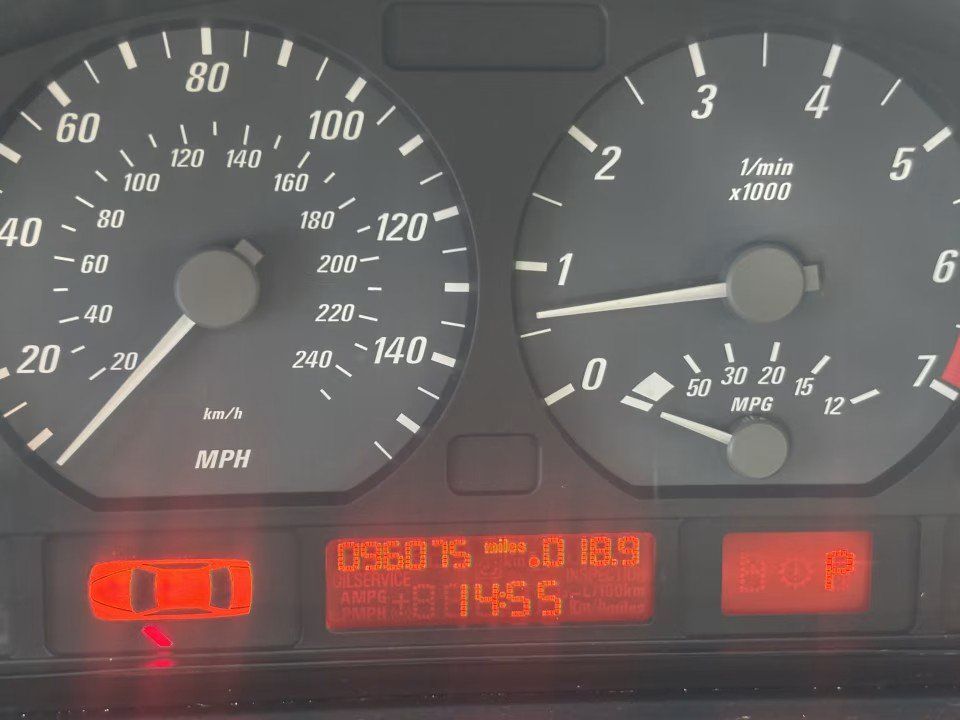 Used 2004 BMW 325Ci Convertible RWD image 8