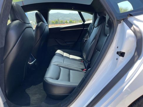 Used 2024 Tesla Model S AWD/4WD image 18