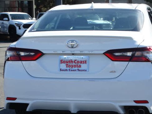 Certified 2022 Toyota Camry SE image 14