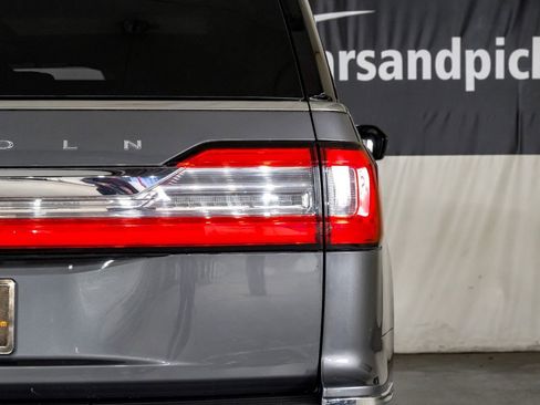 Used 2021 Lincoln Navigator L Reserve w/ Luxury Package AWD/4WD image 42